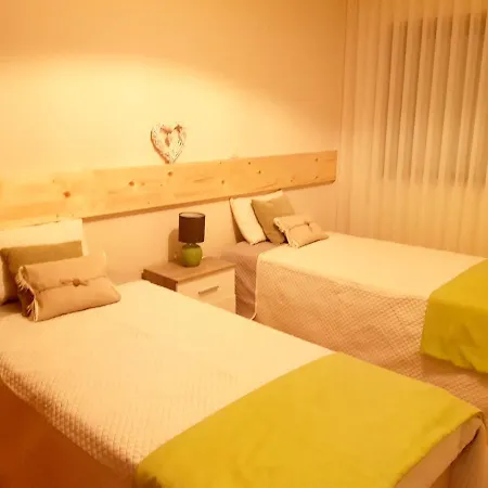 With 2 Bedrooms In With Wonderful City View And Wifi 35 Km From The Beach * Braga