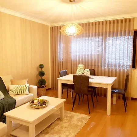 Apartment With 2 Bedrooms In With Wonderful City View And Wifi 35 Km From The Beach *
